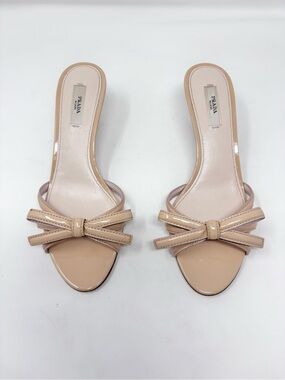 Prada Nude Tan Patent Leather Bow Sandals Vintage Kitten Heels Y2K size 36.5 EU